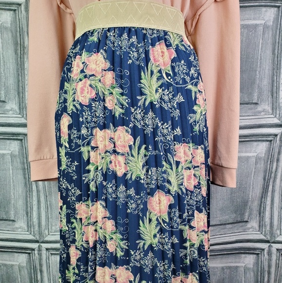 LuLaRoe Floral Jill Skirt (2X) - Picture 3 of 6